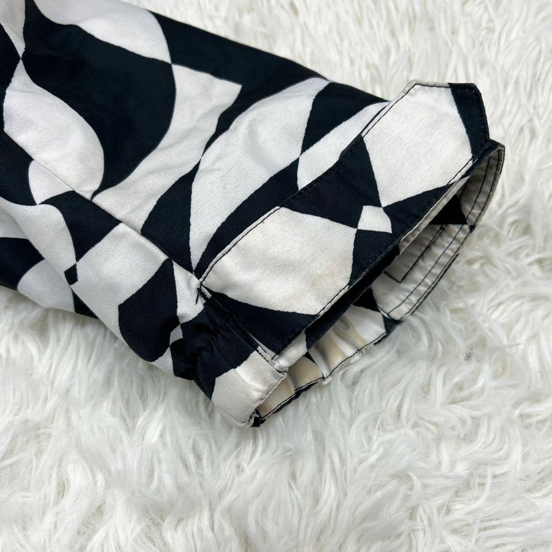 ボルコム スノージャケット アシンメトリー ロゴ刺繍 チェック