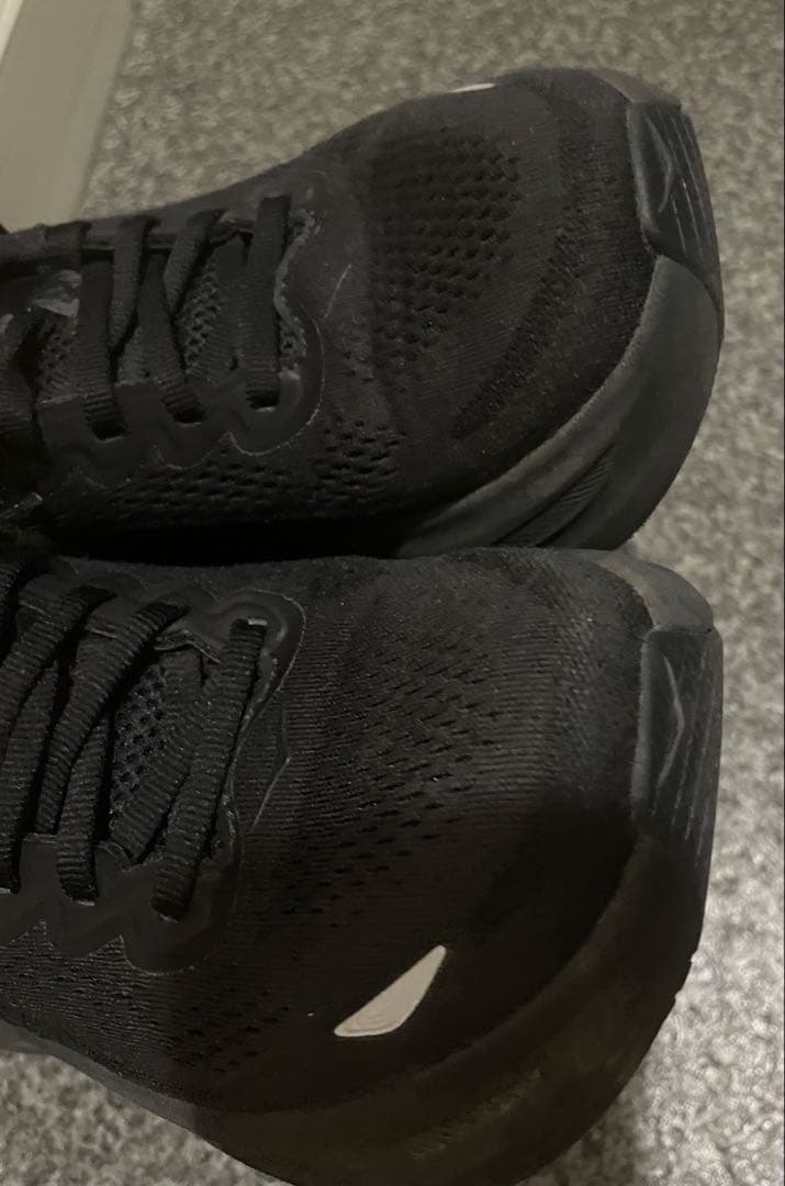 HOKA ホカ　ホカオネオネ　BONDI9 ボンダイ9 スニーカー　靴　シューズ