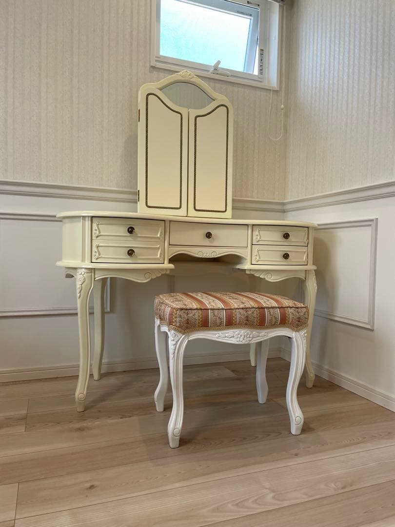 イタリア製アイボリー クラシック ドレッサー 三面鏡付き