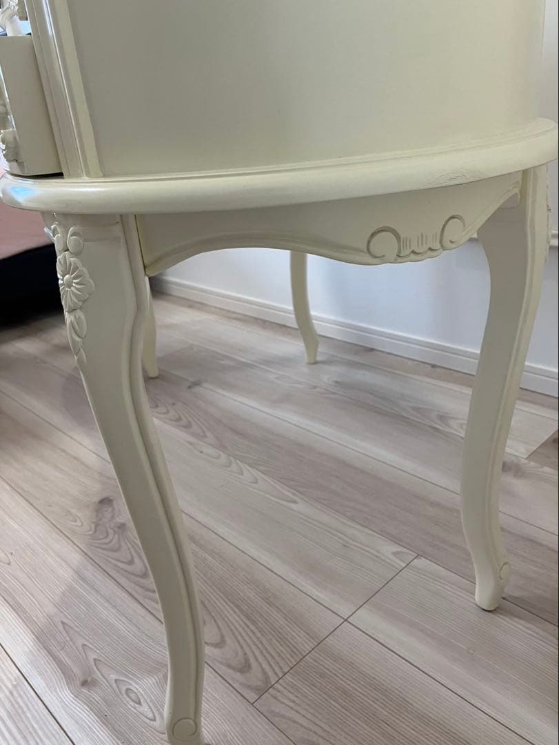 イタリア製アイボリー クラシック ドレッサー 三面鏡付き