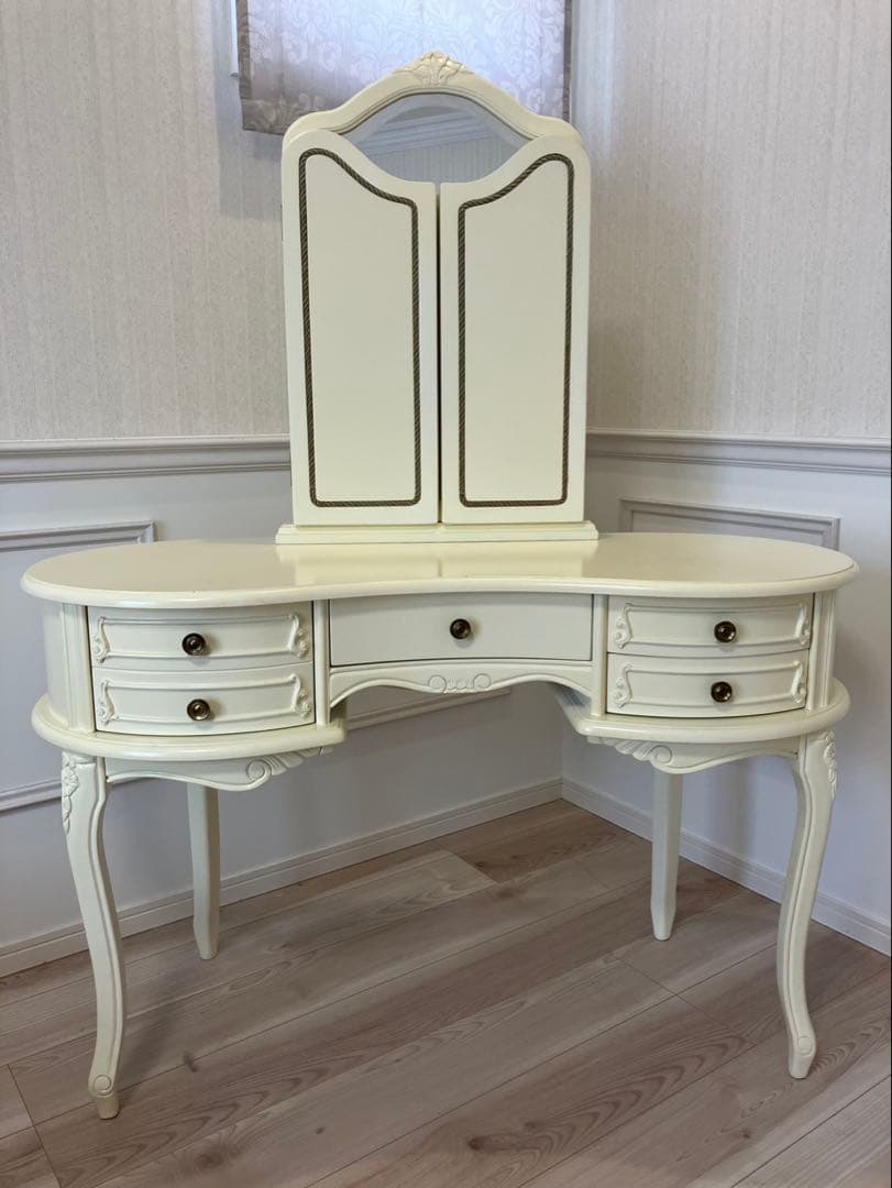 イタリア製アイボリー クラシック ドレッサー 三面鏡付き