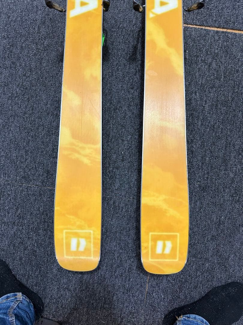 ARMADA スキー ビンディング付き ARV84