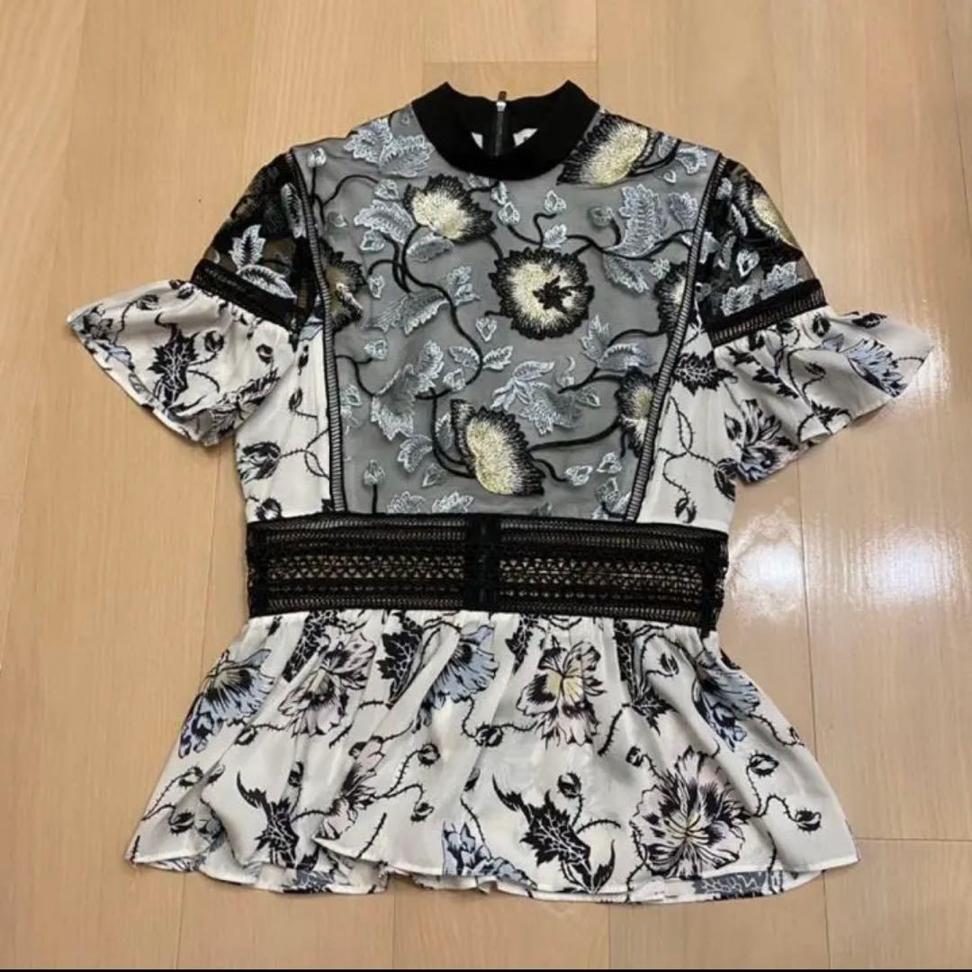 セルフポートレート　トップス