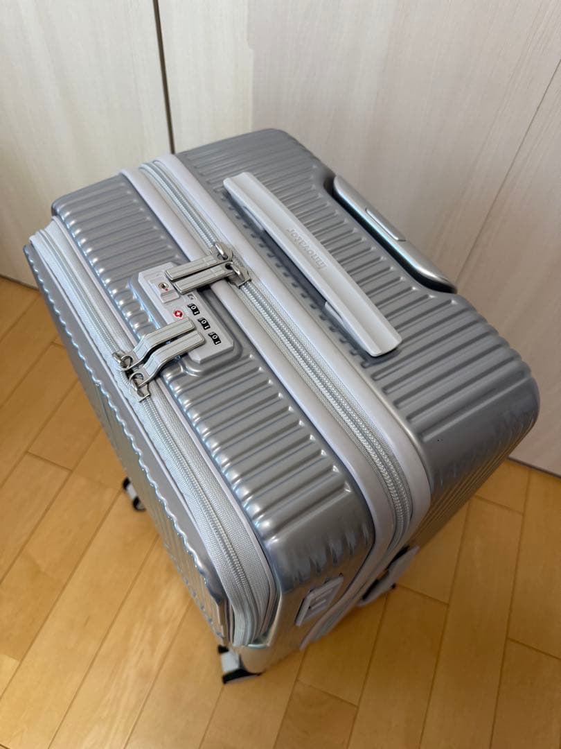 INV60 Silver Sand（シルバーサンド）62L Middle