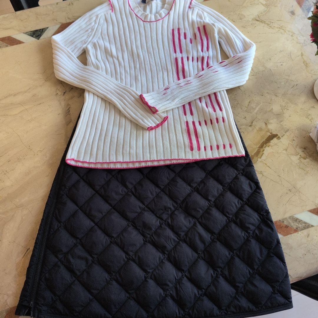 美品　モンクレール　ダウンキルティング台形黒 スカートM〜L