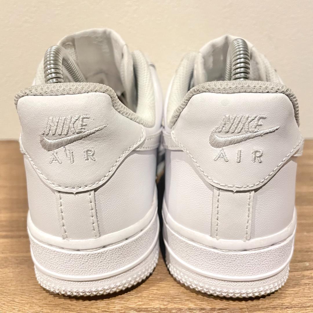 NIKE WMNS AIR FORCE 1 07 ナイキ エア フォース ワン