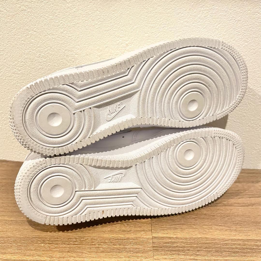 NIKE WMNS AIR FORCE 1 07 ナイキ エア フォース ワン