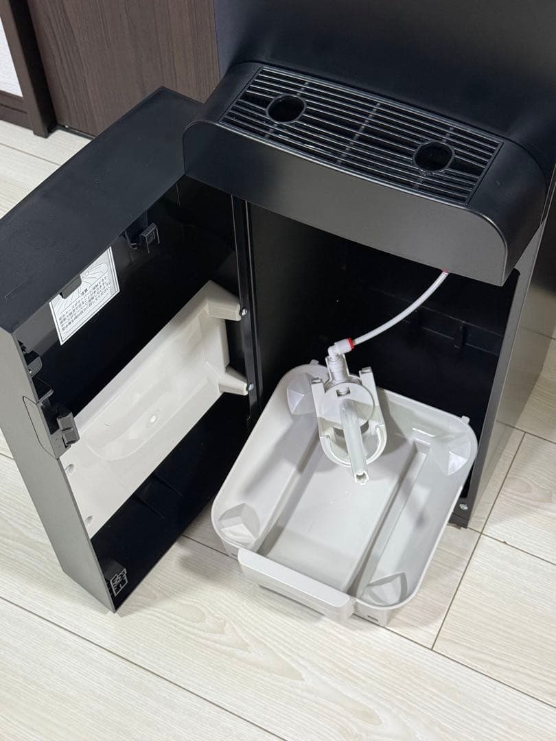 ウォーターサーバー本体 PREMIUM WATER famfit ブラック 中古