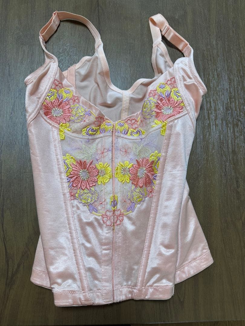 マルコ　モンマリエシェリル　ピンク