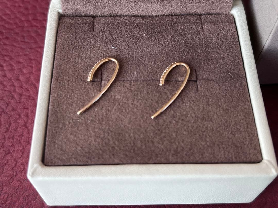 オレフィーチェK18YG スワン ミニ フック ピアス