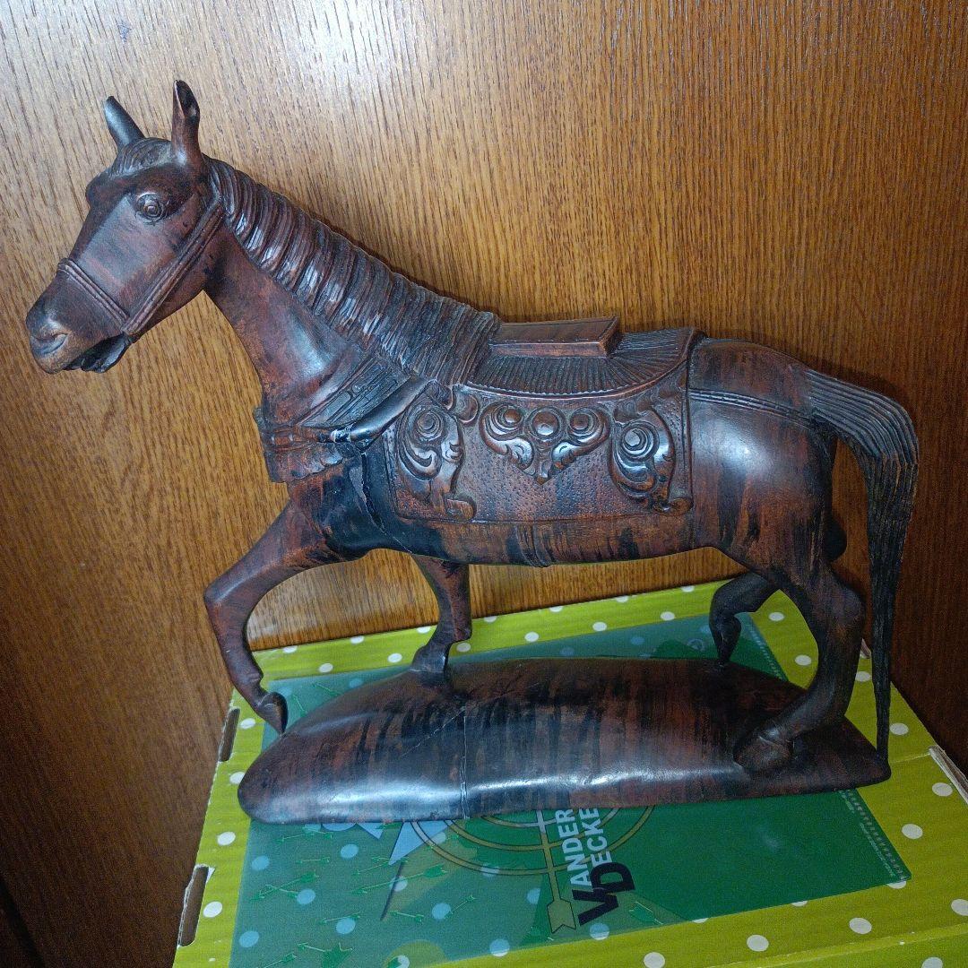 木製　　馬の置き物