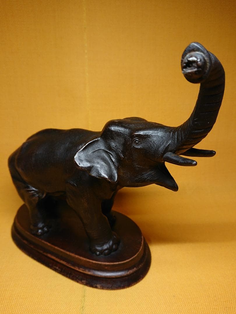 ゾウ　象　金属　ブロンズ像　置物　インテリア　工芸品　美術品　A2522