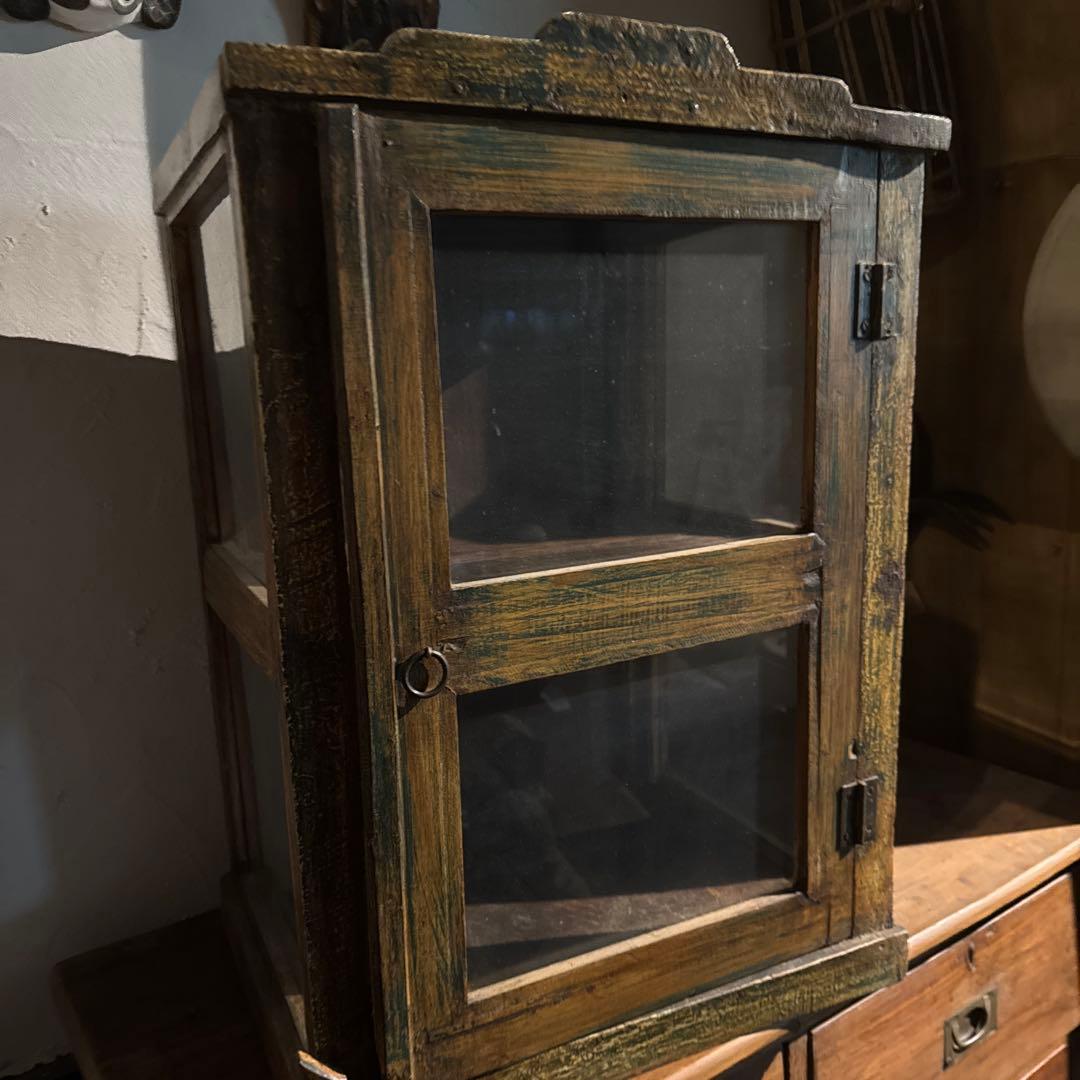 インド キャビネット