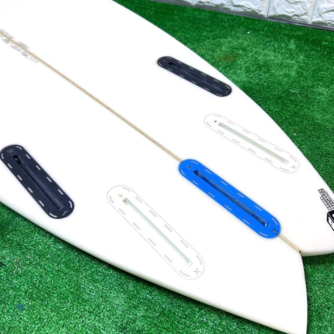 ジャスティス　サーフボード　タジマシェイプ　クアッド　フューチャー　良好　5’8