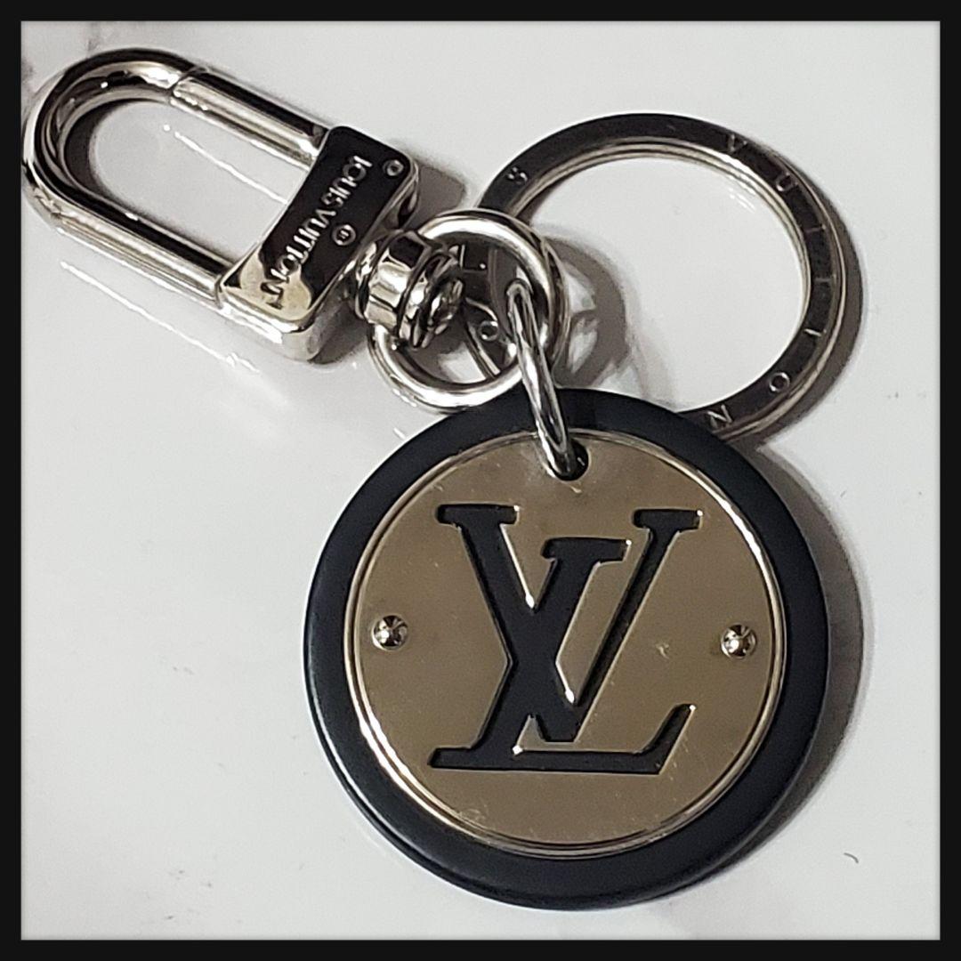 LOUIS VUITTON ルイヴィトン LVサークル キーリング キーホルダー