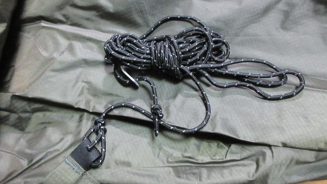 Unafreely ワンポールテント スノースカート難燃 煙突穴 更に謎テント