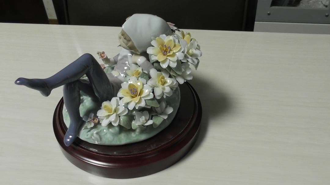 LLADRO　リヤドロ【夢見る妖精】ハイポーセリン　リアドロ　　L291