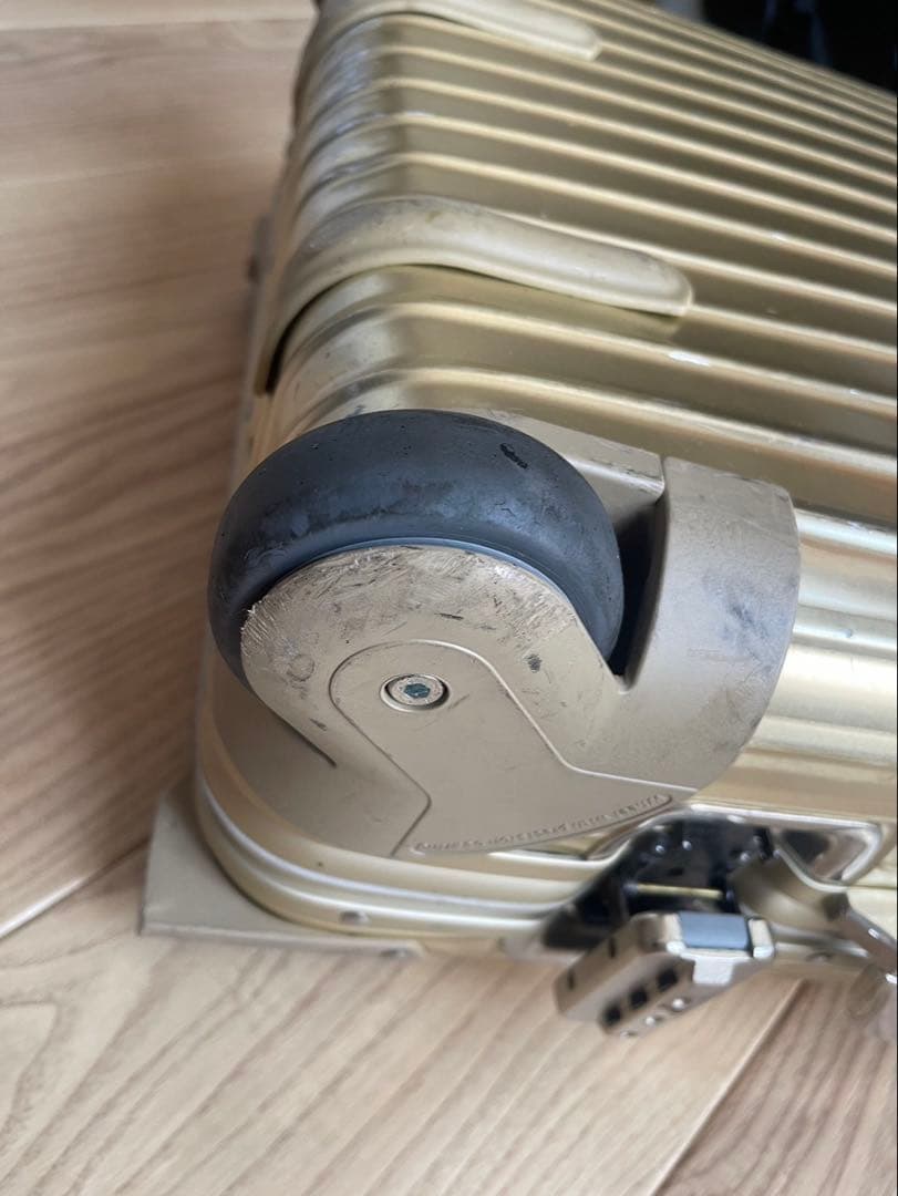 RIMOWA ゴールド スーツケース 小型