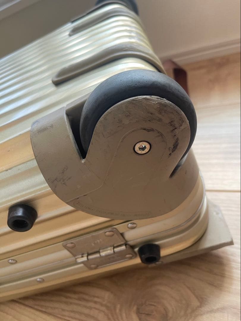 RIMOWA ゴールド スーツケース 小型