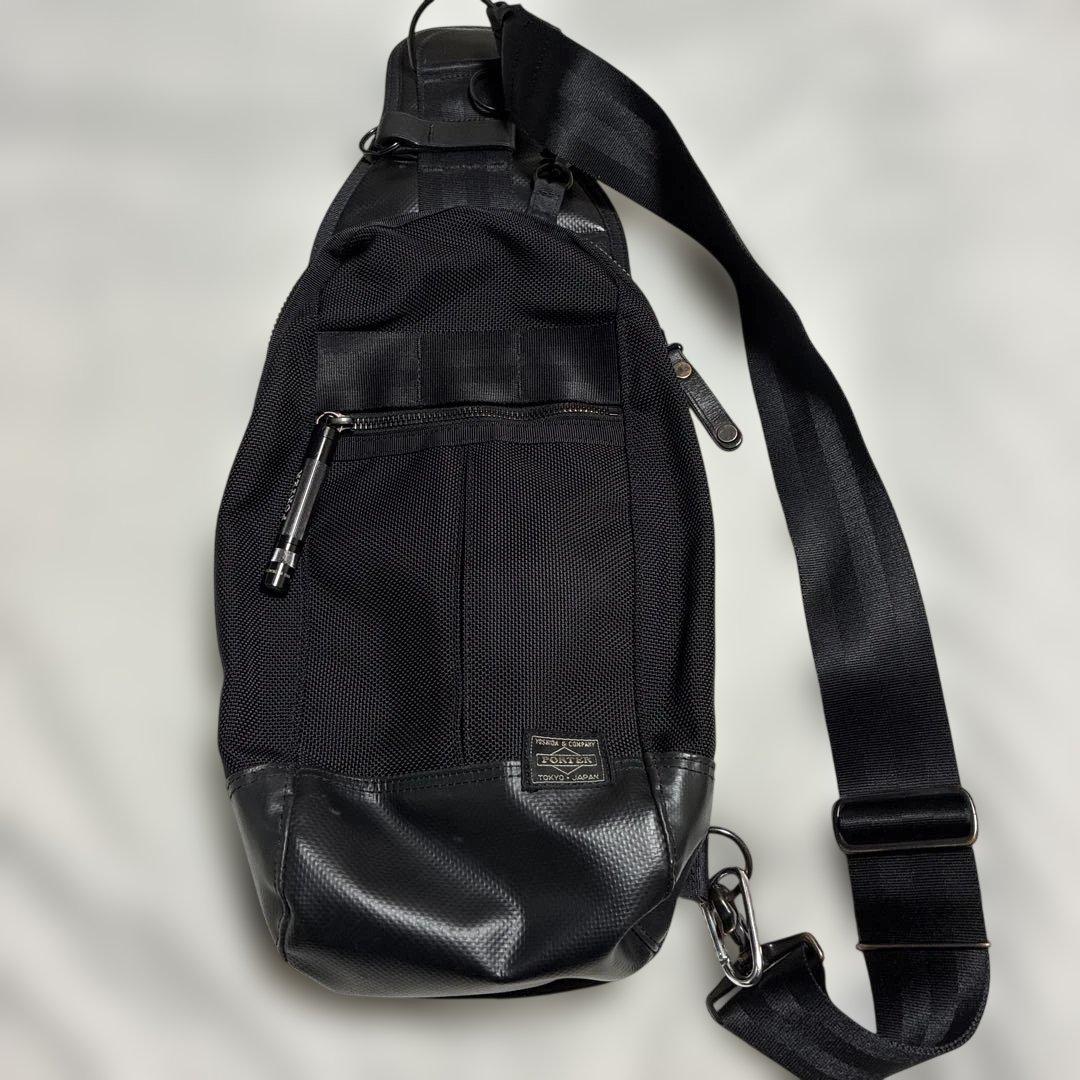 PORTERブラック ボディバッグ　スリングショルダーバッグ