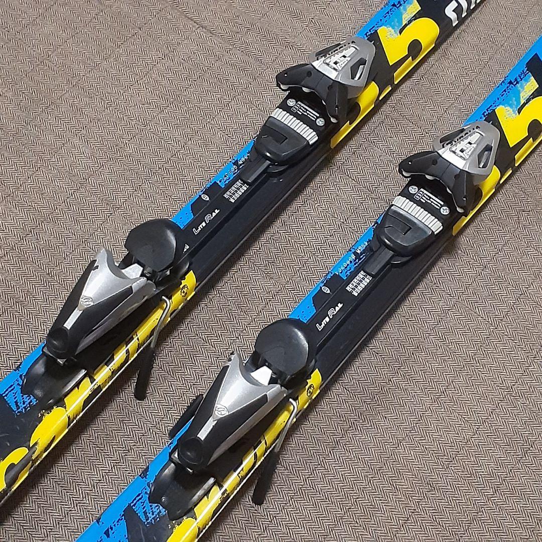 初中級者向きスキー板156cm　軽くて柔らかめで滑りやすい　ビンディング調節可能