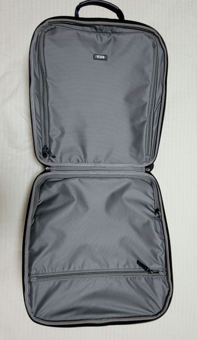 美品【TUMI 】ネイビー 4輪キャリーケー TUMI VOYAGEUR