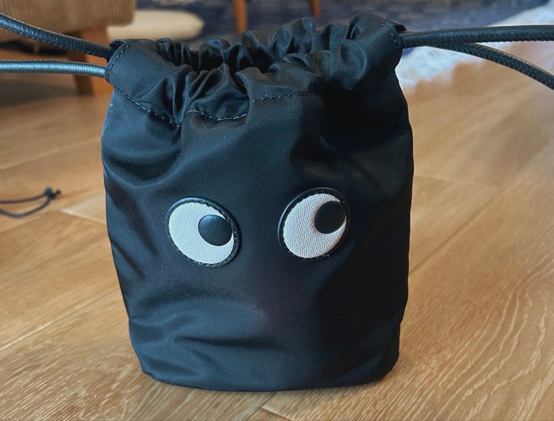 anya hindmarch EYES ポーチ