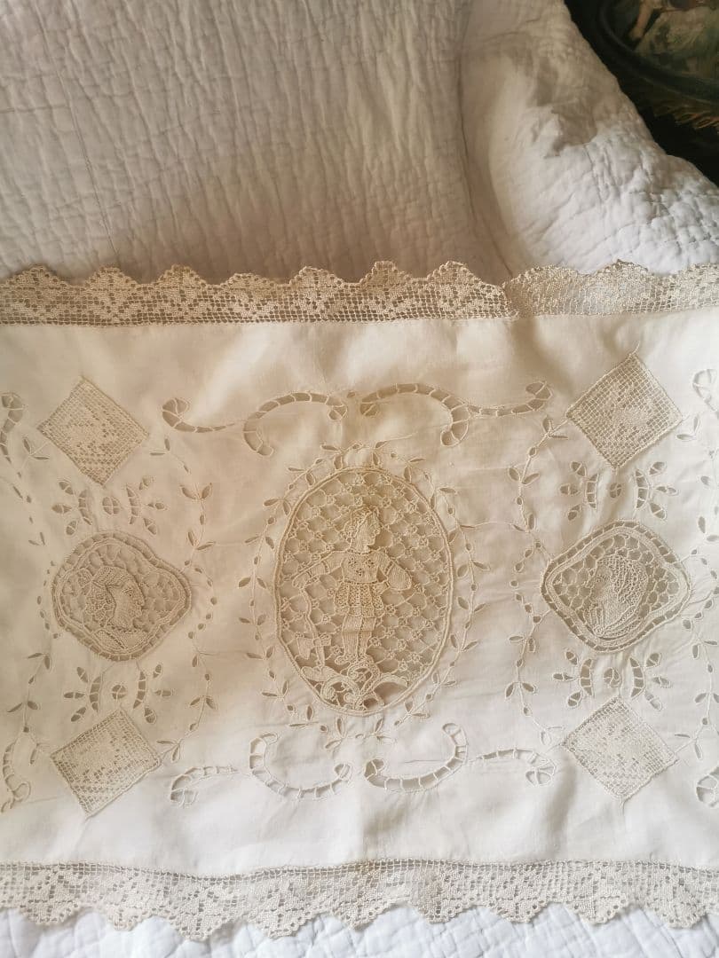 アンティーク ポワンドヴェニス 騎士と犬 ブラーノレース とろみクッションカバー