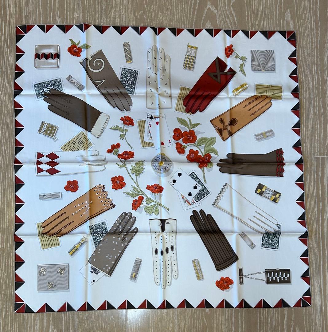 【美品】エルメス　カレ 90 《手袋の時計》