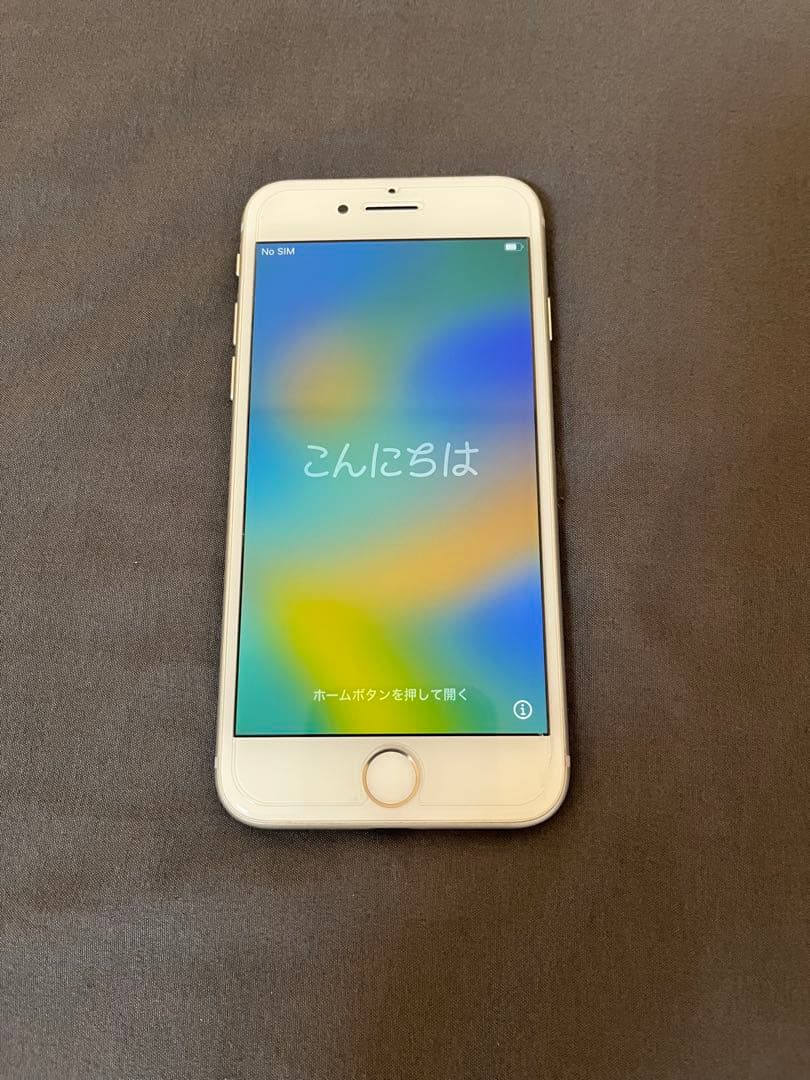 Apple iPhone 8 シルバー 本体　64GB