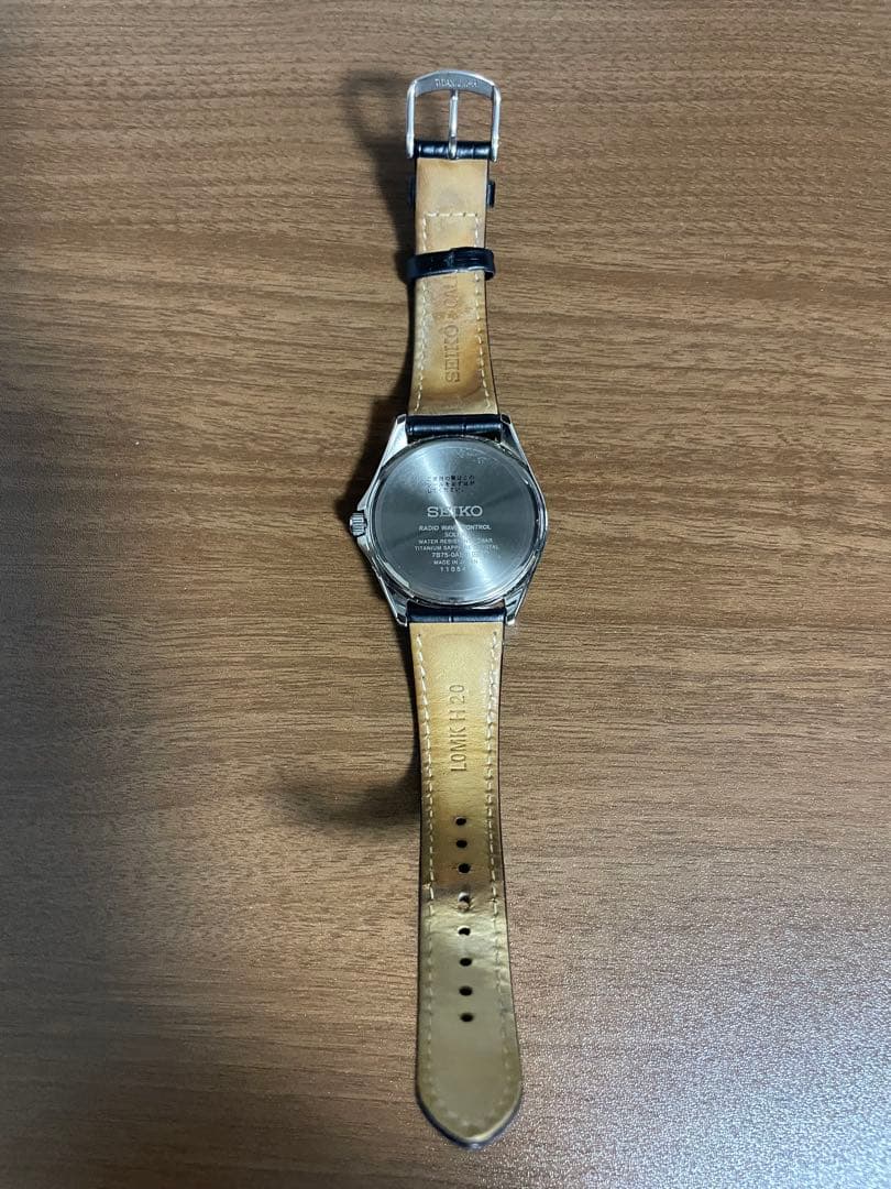 セイコーセレクションのワールドタイム ソーラー電波腕時計、SBTM297