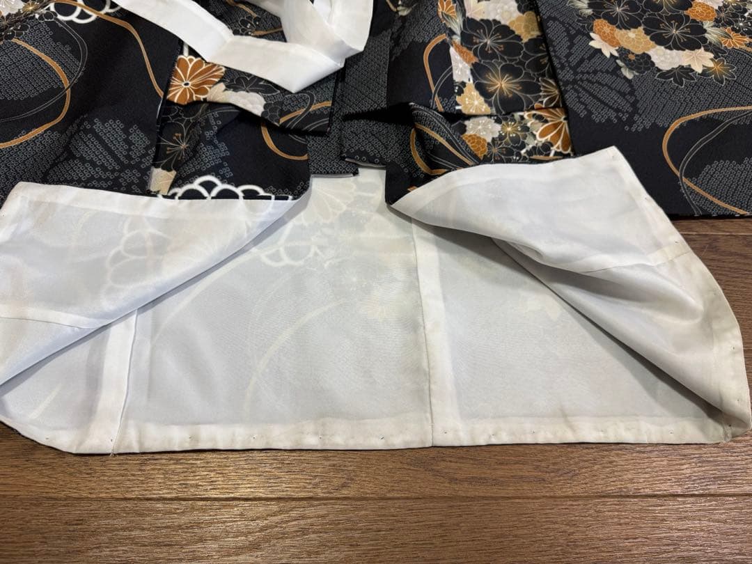 utataneひよこ商店　七五三３歳用被布コートセット 男の子 ベージュ金彩墨黒