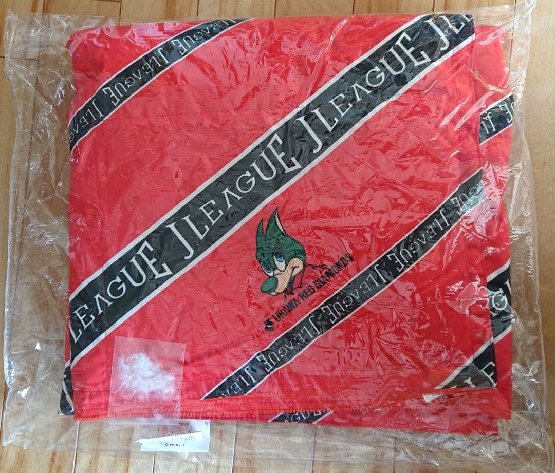 浦和レッズ 羽毛ひざ掛け Jリーグ 150×70 肩当て レア ダウンひざ掛