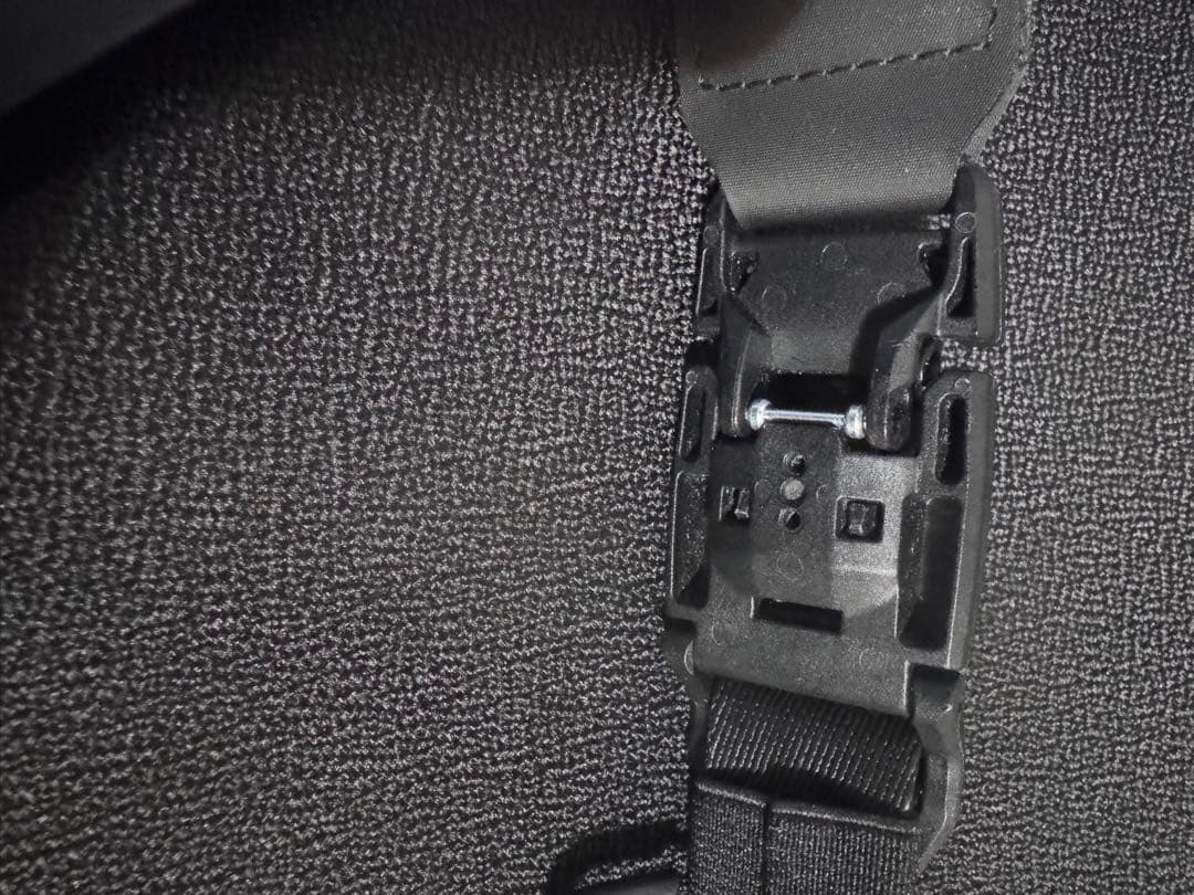 NIID Radiant Mega Sling ブラック