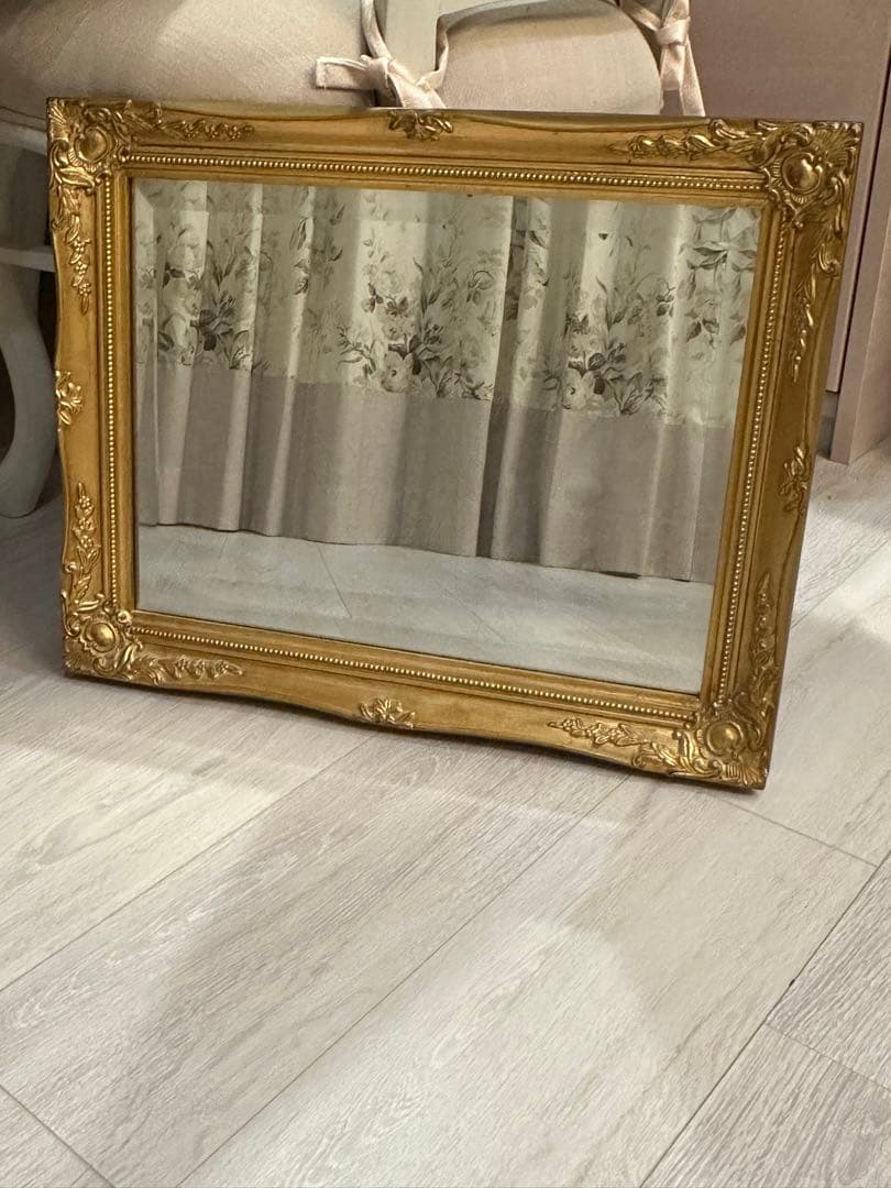 アンティーク風　エレガント額縁ミラー