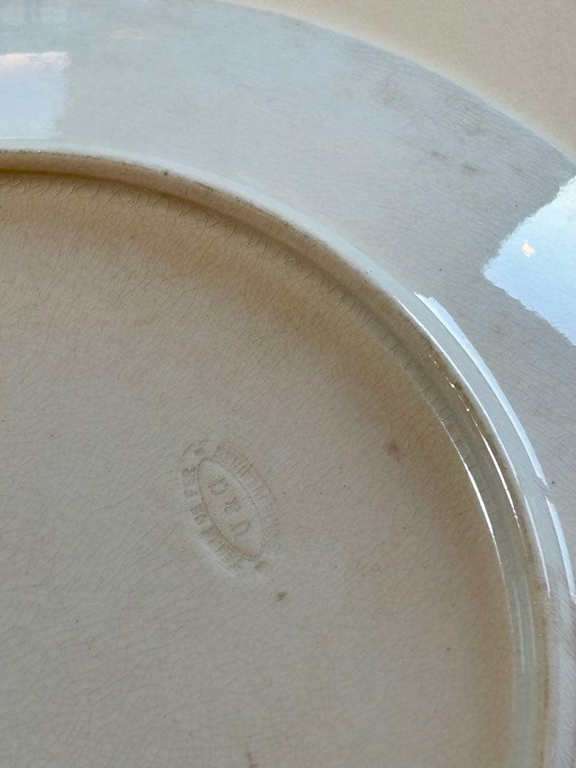 フランスアンティーク サーギュミヌ窯 美しい白いお皿-A 22.5cm