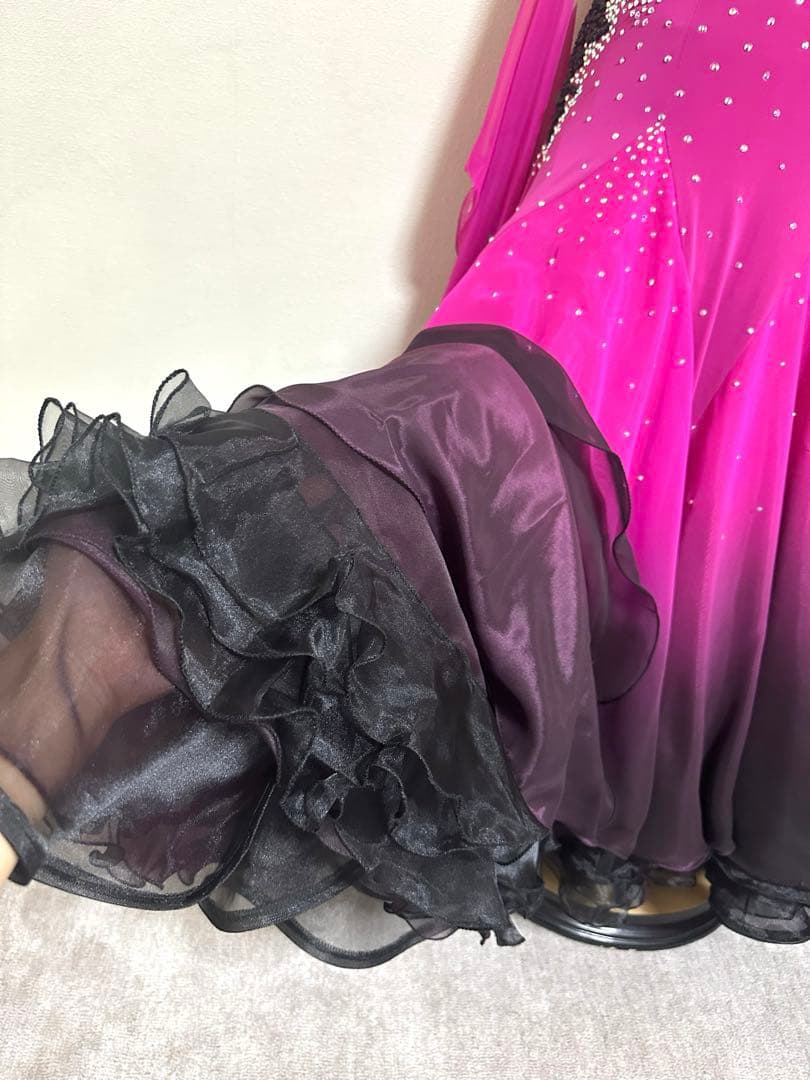 白樺ドレス　社交ダンスドレス　ピンク×ブラックグラデーション