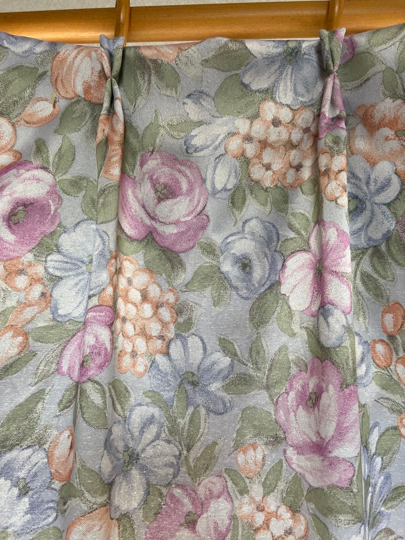 花柄 光沢カーテン