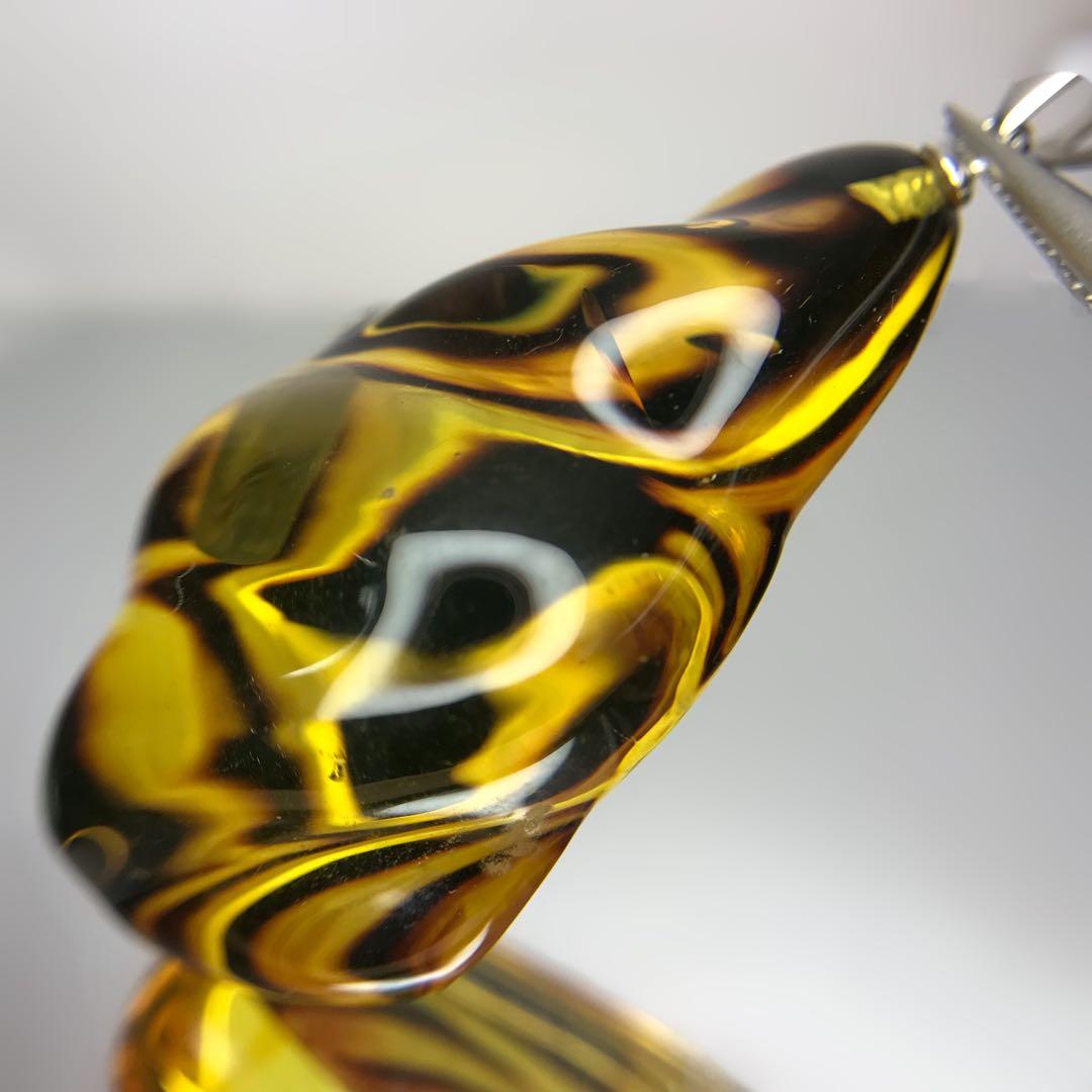 k18WGホワイトゴールド55.63ct 天然琥珀ネックレスペンダントトップ