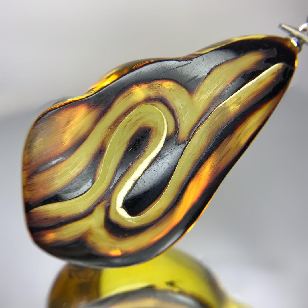 k18WGホワイトゴールド55.63ct 天然琥珀ネックレスペンダントトップ