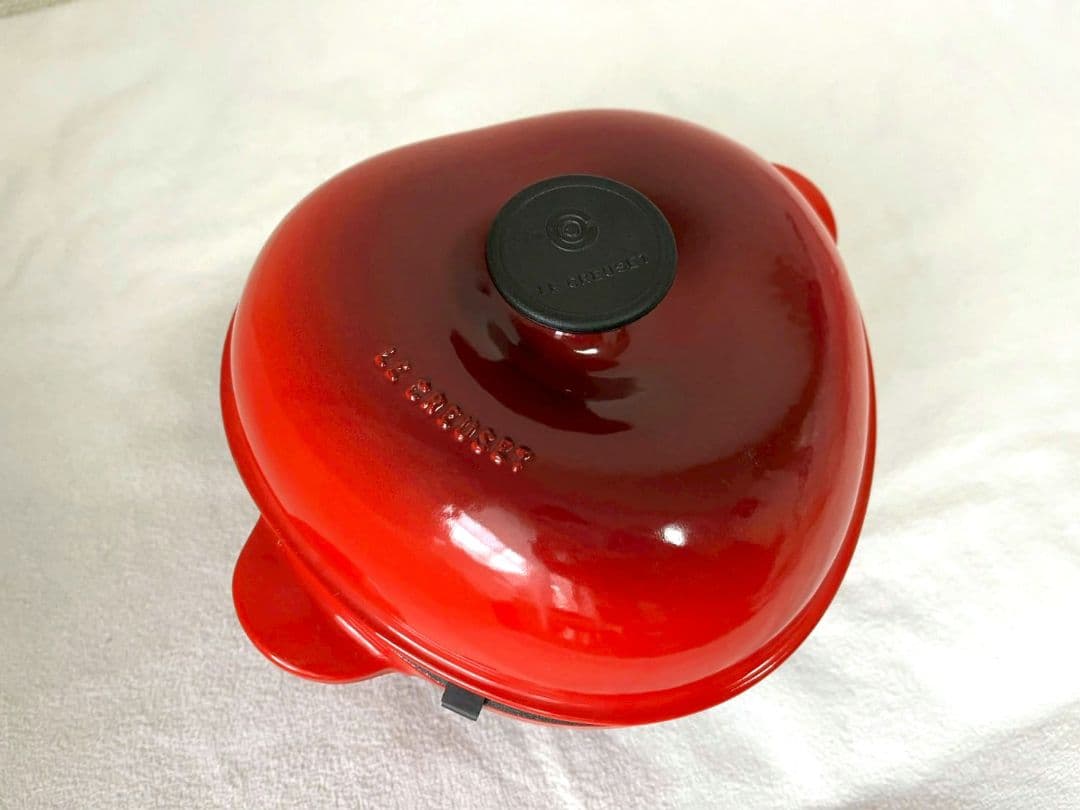 廃番　未使用　ル・クルーゼ　ココットアップル　赤