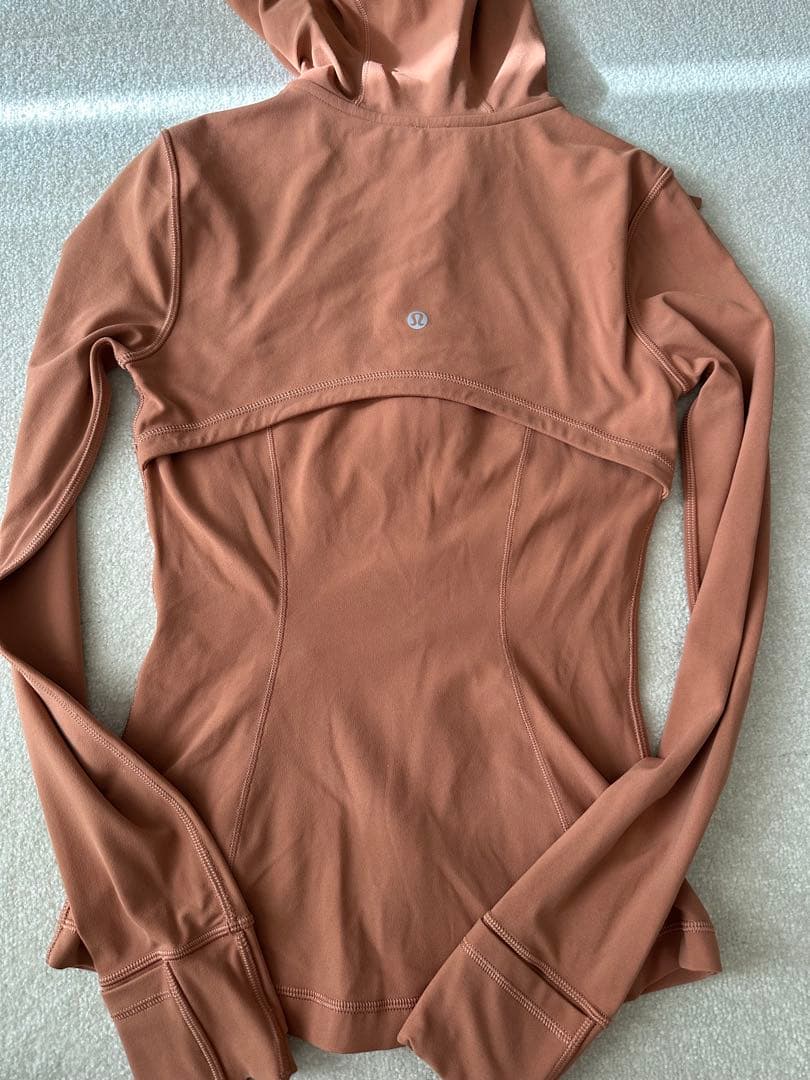 ルルレモン　フード付き Define ジャケット Nulu