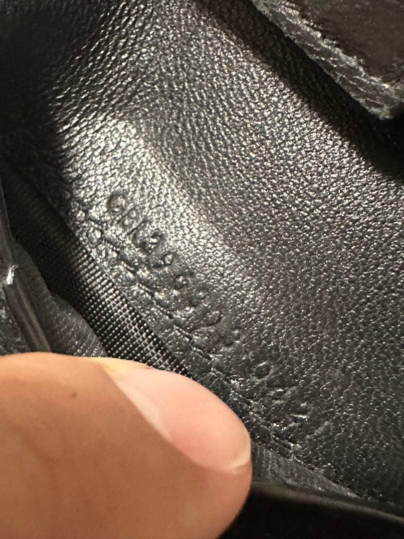 ※2026/01/04〜配送可能　SAINT LAURENT 財布　クロコ型押し