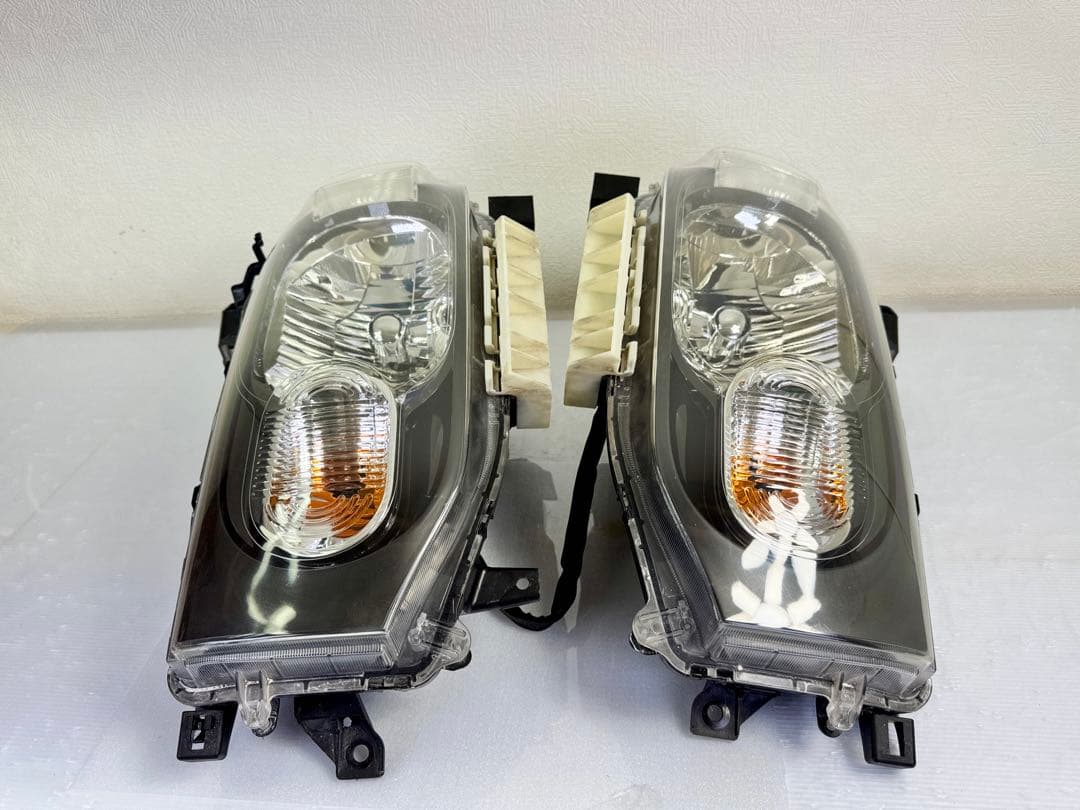 日産 キューブ Z12 HIDヘッドライト 左右 STANLEY P8191