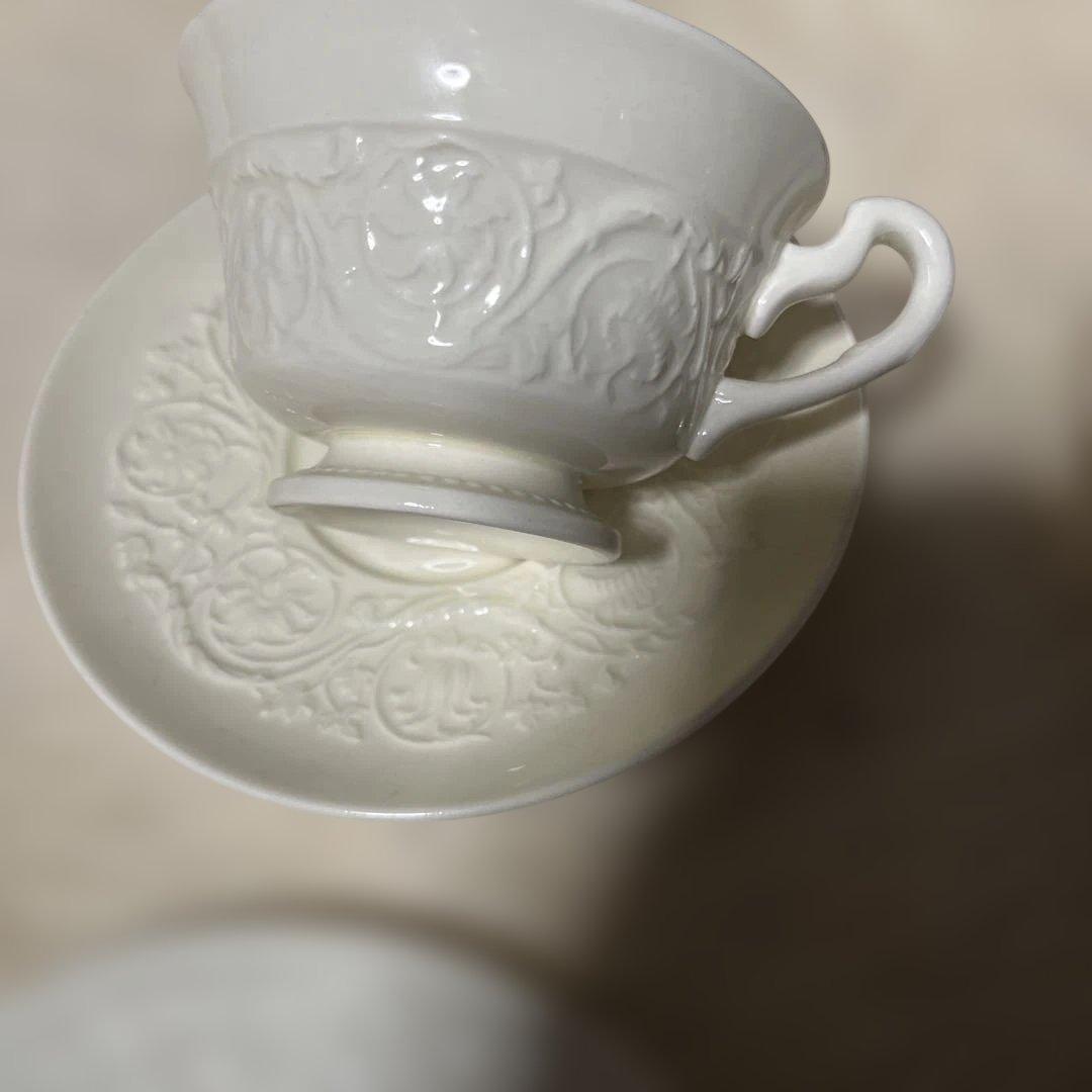 ウェッジウッド　アンティーク　カップアンドソーサ