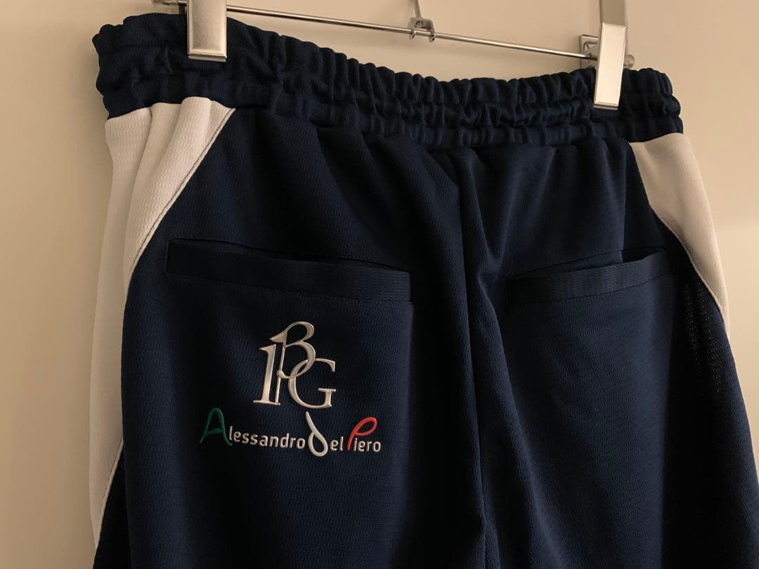 【定価49,500円・新品未使用】1PIU1UGUALE3★ボトムス Lサイズ