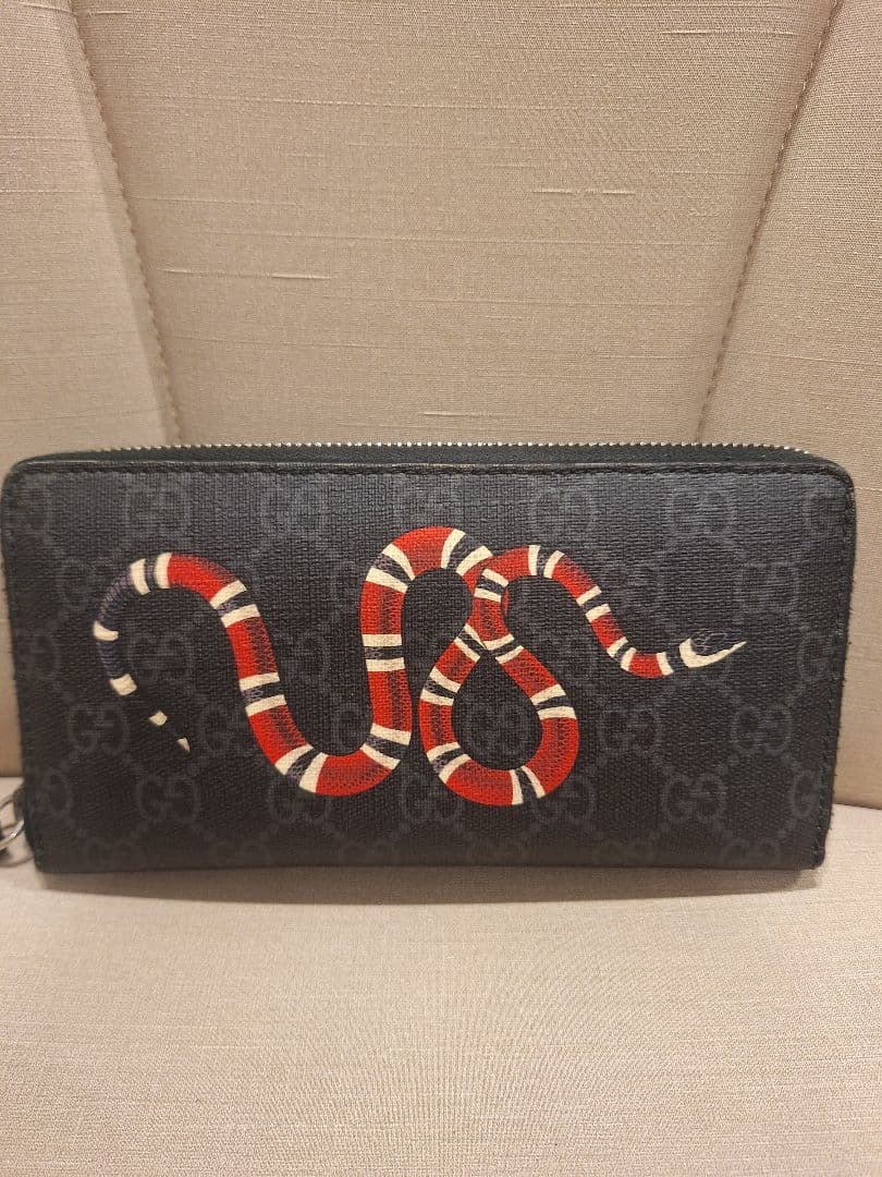 グッチスネーク長財布　グッチGGスプリーム