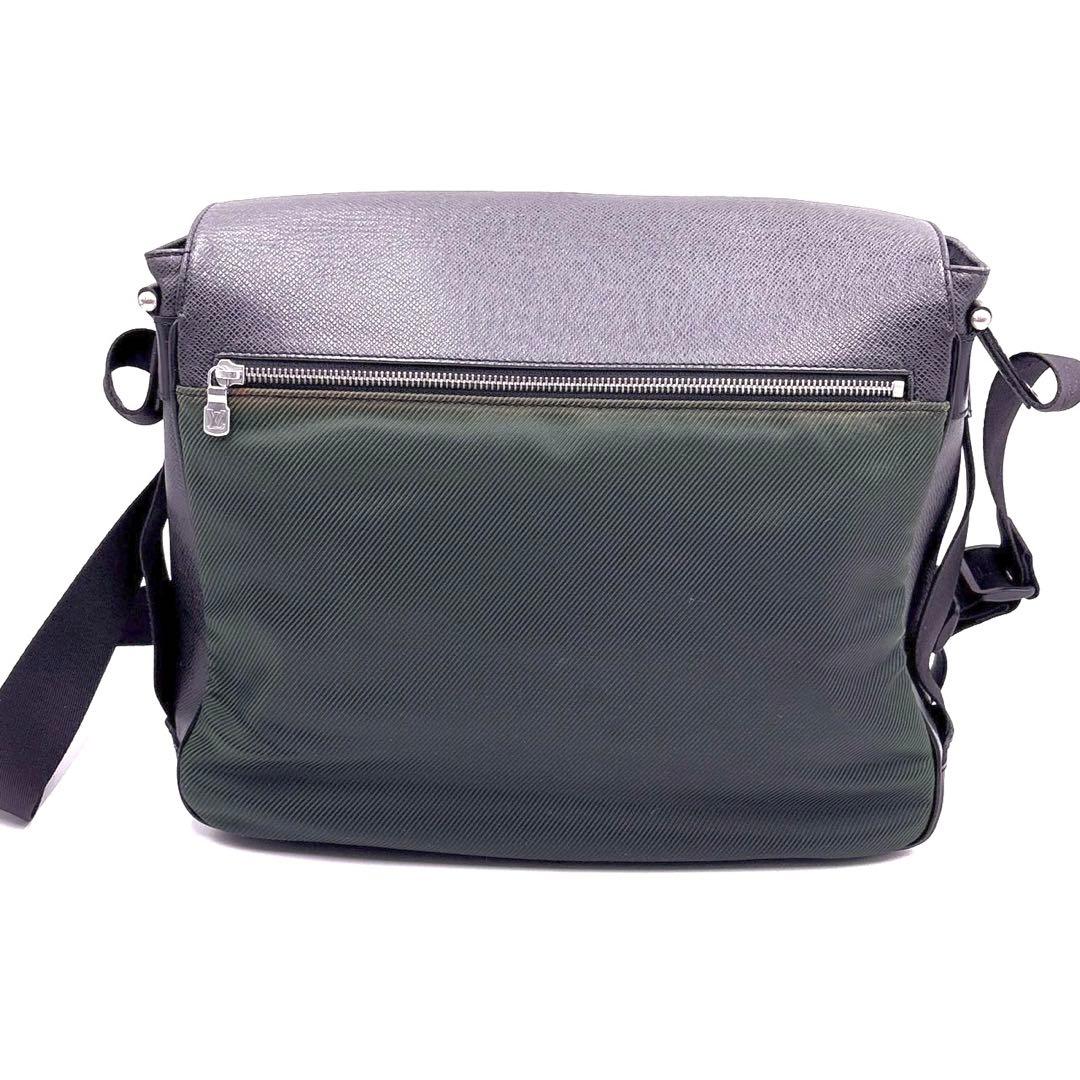 ルイヴィトン　タイガ ヴィクトール ショルダーバッグ 25080606