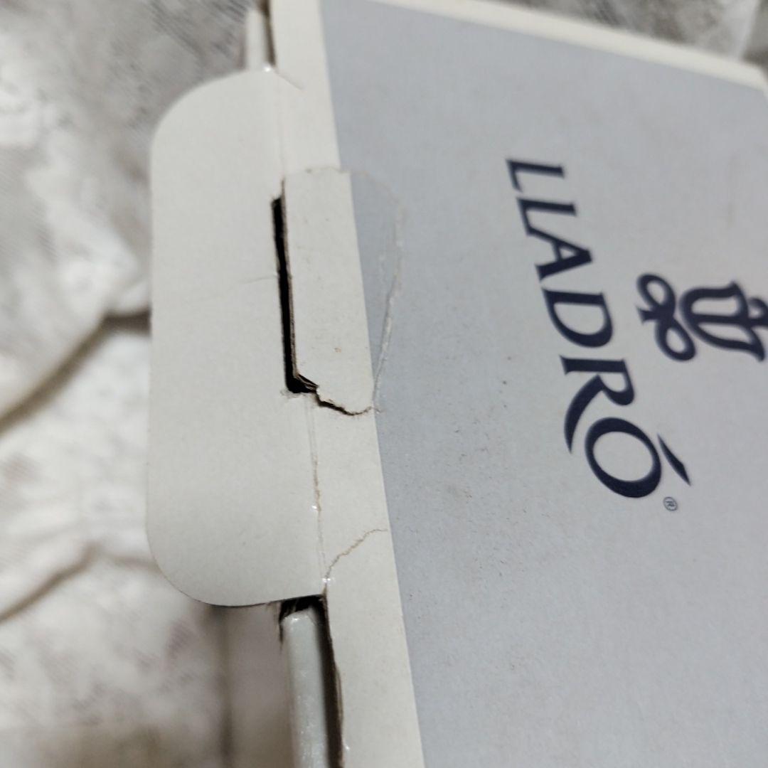 リヤドロ6691 　デイジー　花弁スカート