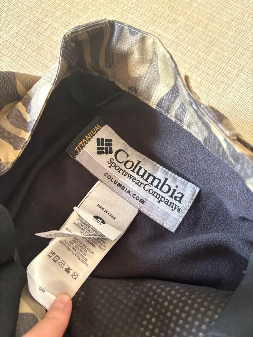 【ゆか】Columbia スポーツウェア スノボ スキー 迷彩